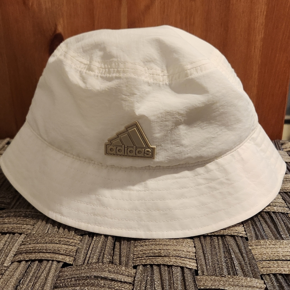 ADIDAS Bucket Hat